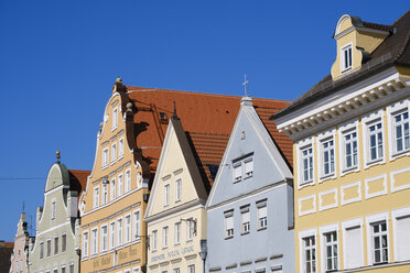 Row of houses, old town, Landshut, Bavaria, Germany - SIEF08650