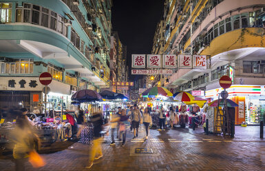 Sham Shui Po street market at night, Hong Kong, China - HSIF00679