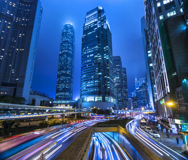 Hongkong Central IFC bei Nacht, Hongkong, China - HSIF00686