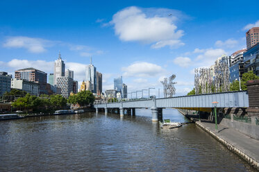 Das Herz von Melbourne am Yarra-Fluss, Victoria, Australien - RUNF02532