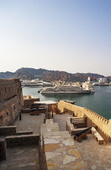 Fort Matrah, Blick auf den Hafen, Al Said, Privatyacht des Sultanats Oman, Matrah, Muscat, Oman - WWF05101