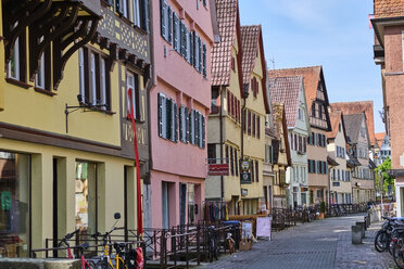 Häuserzeile in der Altstadt, Tübingen, Baden-Württemberg, Deutschland - MRF01997