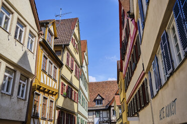 Timber-framed houses in the old town, Tuebingen, Baden-Wuerttemberg, Germany - MRF02000