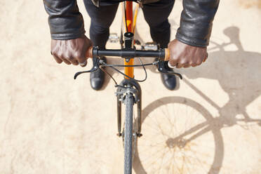 Man with bike in Barcelona - JND00047