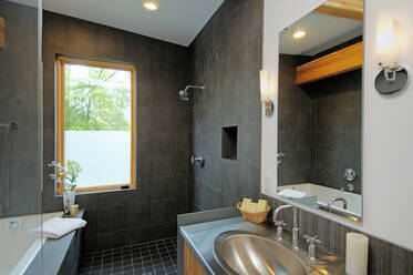 Shower and sink in modern bathroom - MINF11667