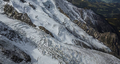 Verschneite Gletscher in den Bergen, Chamonix, Frankreich - MINF11721