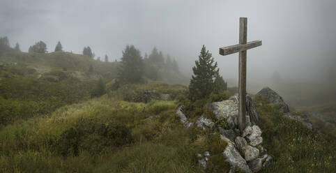 Cross, Mt. Blanc, Switzerland - MINF11734