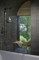Shower and bench in modern bathroom - MINF11795