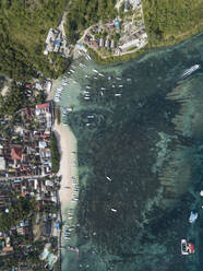 Luftaufnahme von Nusa Penida Strand, Nusa Penida, Bali, Indonesien - KNTF02855