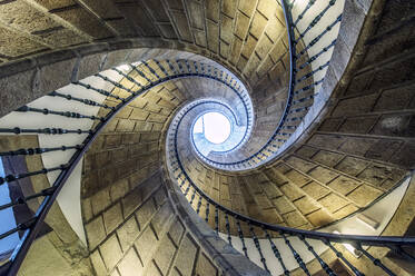 Low angle view of spiral staircase - MINF12525