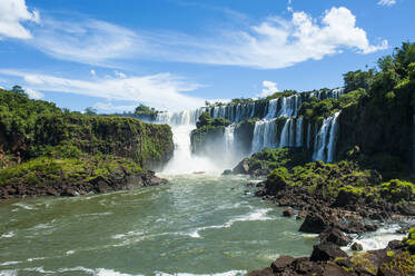 Iguazu-Wasserfälle, Argentinien, Südamerika - RUNF02770