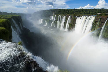 Iguazu-Wasserfälle, Argentinien, Südamerika - RUNF02774