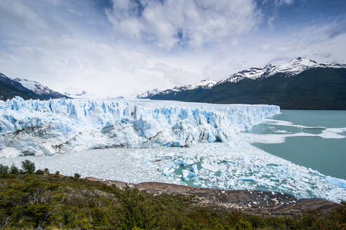 Glacier Perito Moreno, El Calafate, Patagonia, Argentina - RUNF02798