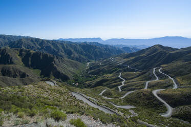 Serpentine, Bergstraße bei Mendoza, Argentinien, Südamerika - RUNF02820