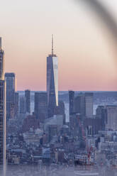 Skyline bei Sonnenuntergang mit One World Trade Center, Manhattan, New York City, USA - MMAF01013