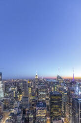 Skyline at blue hour with Empire State Building, Manhattan, New York City, USA - MMAF01027