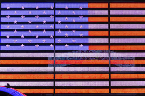 Digitale Flagge der Vereinigten Staaten am Times Square, Manhattan, New York City, USA - MMAF01044