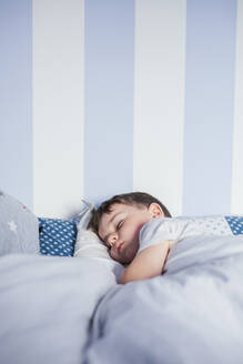 Little boy sleeping on bed in the morning - LJF00137