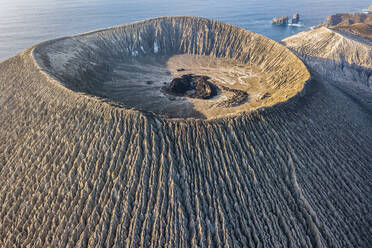 Vulkankrater und Textur der Insel San Benedicto, Punta Baja, Baja California, Mexiko - ISF21611