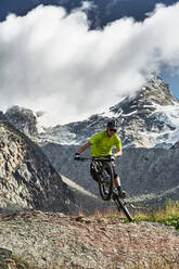Mountainbiken, Saas-Fee, Wallis, Schweiz - CUF51558