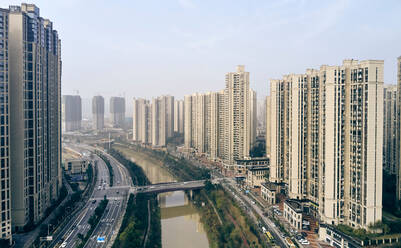 Wolkenkratzer am Fluss, Leifeng, Hunan, China - ISF21814