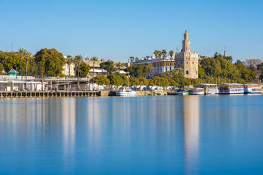 Long exposure of Guadalquivir River from Triana with the Torre del Oro, Seville, Spain - TAMF01548