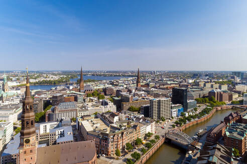 Stadtbild mit Hafencity und Speicherstadt, Hamburg, Deutschland - TAMF01648