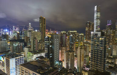 Stadtansicht am Abend, Kowloon, Hongkong, China - MRF02112