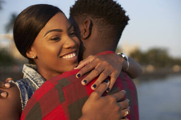 Romantic couple standing at the sea, portrait - VEGF00370