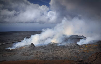 Vulkan, der Dampf ablässt, Kilauea, Hawaii, Vereinigte Staaten - BLEF07954