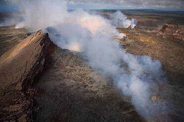 Vulkan, der Dampf ablässt, Kilauea, Hawaii, Vereinigte Staaten - BLEF07956