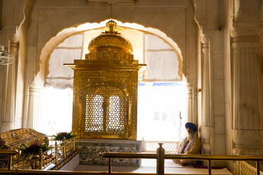 Schrein im Inneren des Goldenen Tempels - BLEF08397