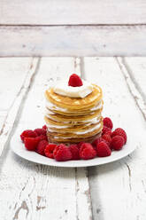 Low carb pancakes with raspberries - LVF08128