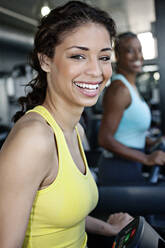 Women exercising in health club - BLEF08824