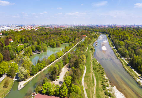 Deutschland, Oberbayern, München, Hinterbrühler See und Isar, lizenzfreies Stockfoto