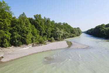 Deutschland, Oberbayern, Fluss Isar - SIEF08759