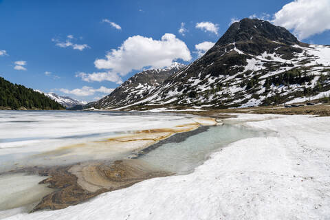 Blick auf den Obersee im Defereggental, Osttirol, Österreich, lizenzfreies Stockfoto