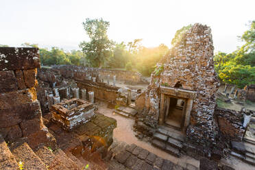 Hochformatige Ansicht der Ruinen von Angkor Wat, Siem Reap, Kambodscha - BLEF09048