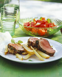 Pork fillet with herb crust and tomato salad - PPXF00211