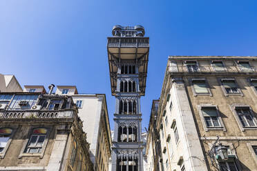 Portugal, Lissabon, Blick von unten auf den Santa Justa Lift - WDF05281