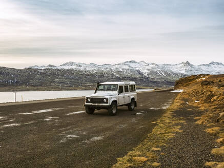 Island, 4x4 Auto durch Fjorde - TAMF01762