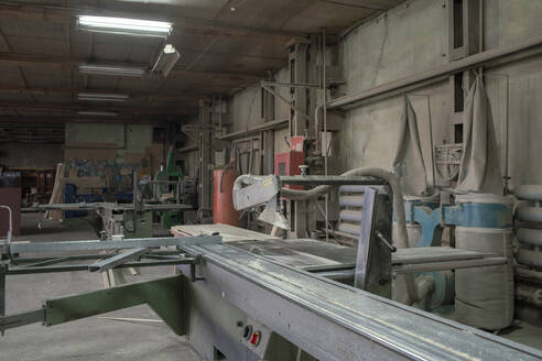 Carpentry workshop, saw - VPIF01308