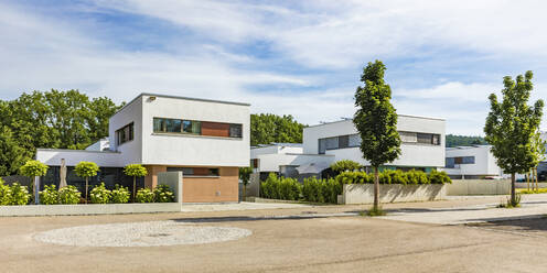 Germany, Baden-Wurttemberg, Esslingen, New energy efficient residential houses - WDF05329