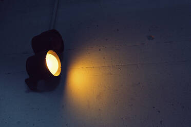 Yellow subway light in tunnel - FSIF04251