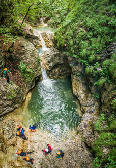 Luftaufnahme der Canyoning-Gruppe. - AAEF00022