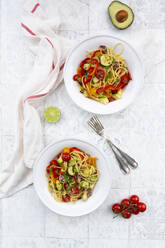 Spaghetti with grilled vegetables, paprika, zucchini, avocado, tomato and coriander - LVF08203