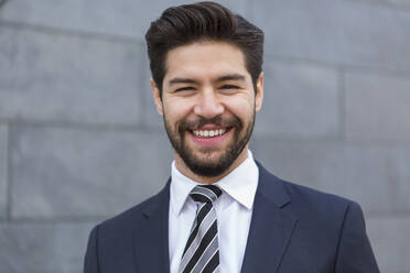 Portrait of bearded young businessman - JUNF01690