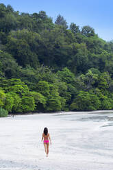 Woman walking on beach - BLEF12074