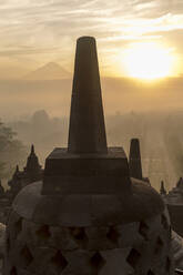 Türme des Borobudur-Tempels, Borobudur, Indonesien - BLEF12396