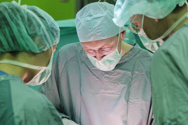 Surgeon during surgery - MWEF00214